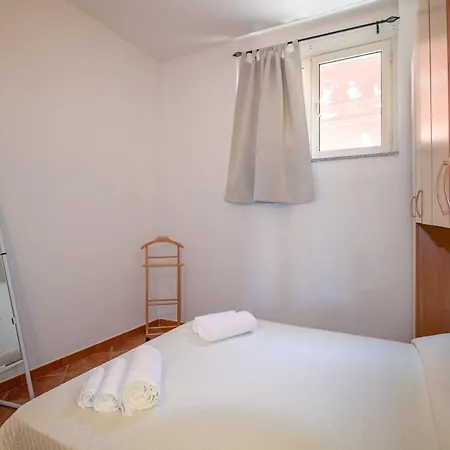 Is Carcuris Apartament *